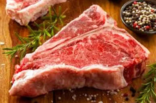 T-Bone cru com temperos